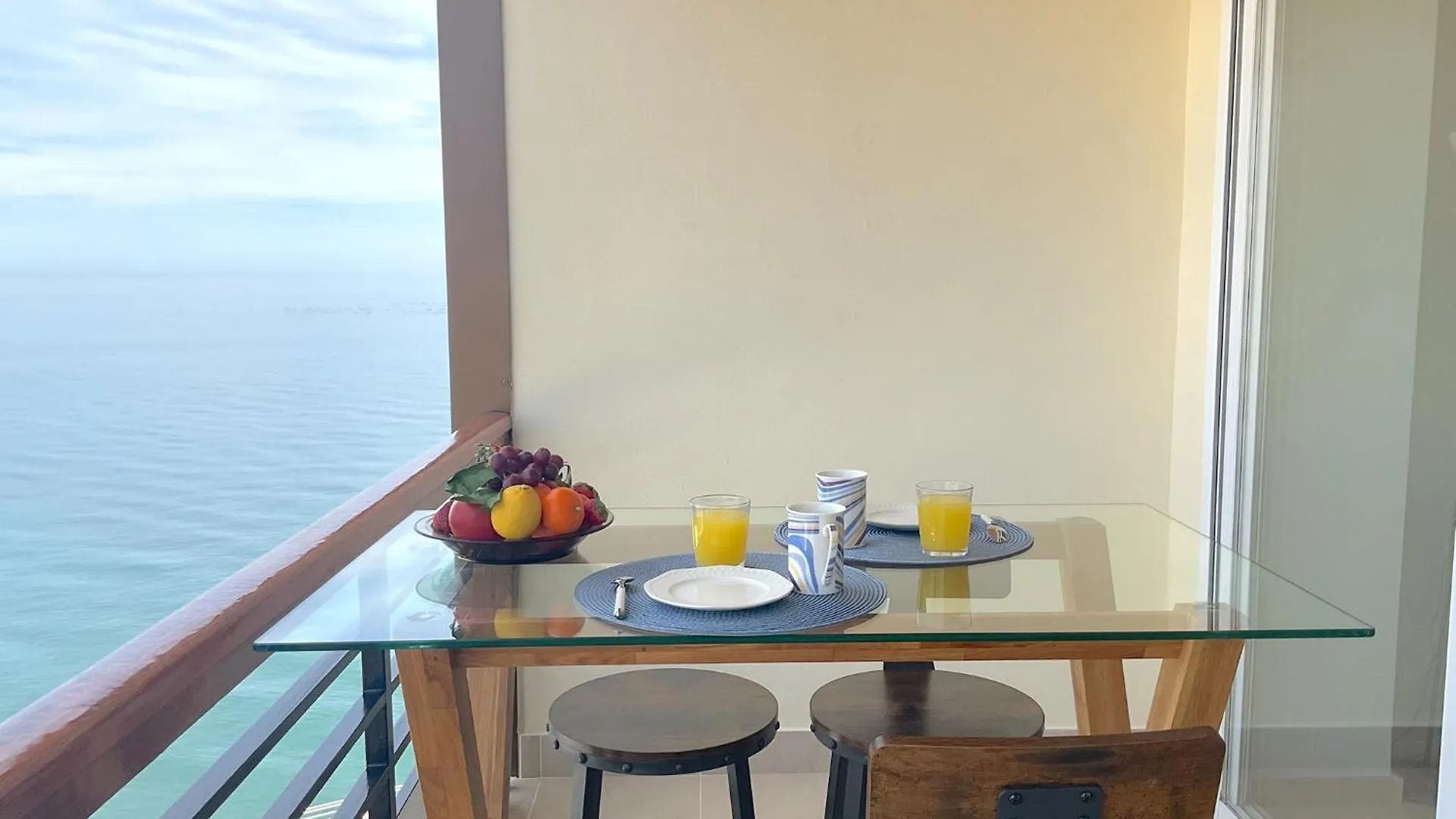 Golden Sunrise - Santa Clara - Vue De Reve Apartment Torremolinos 0*,
