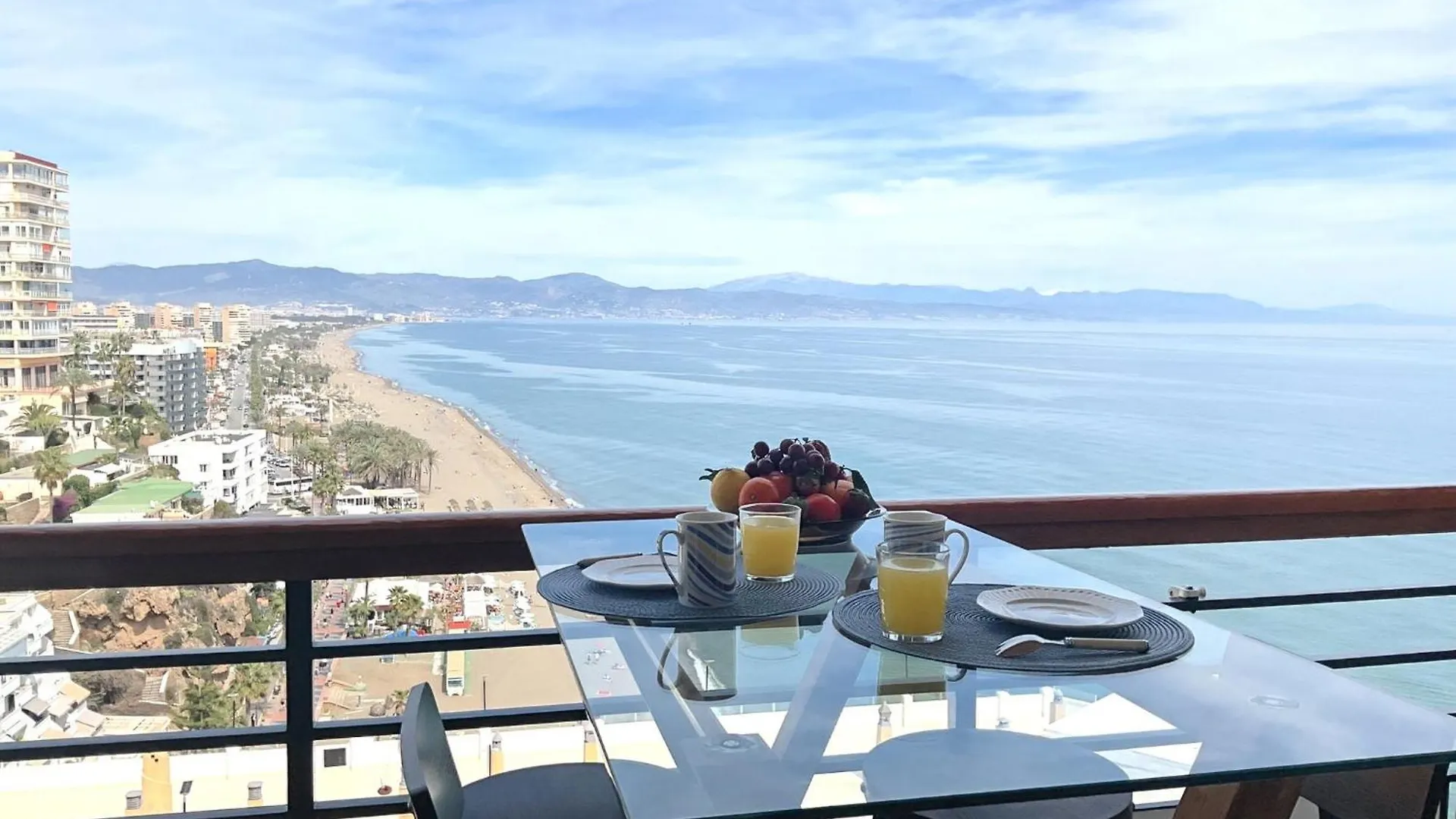 Golden Sunrise - Santa Clara - Vue De Reve Apartment Torremolinos