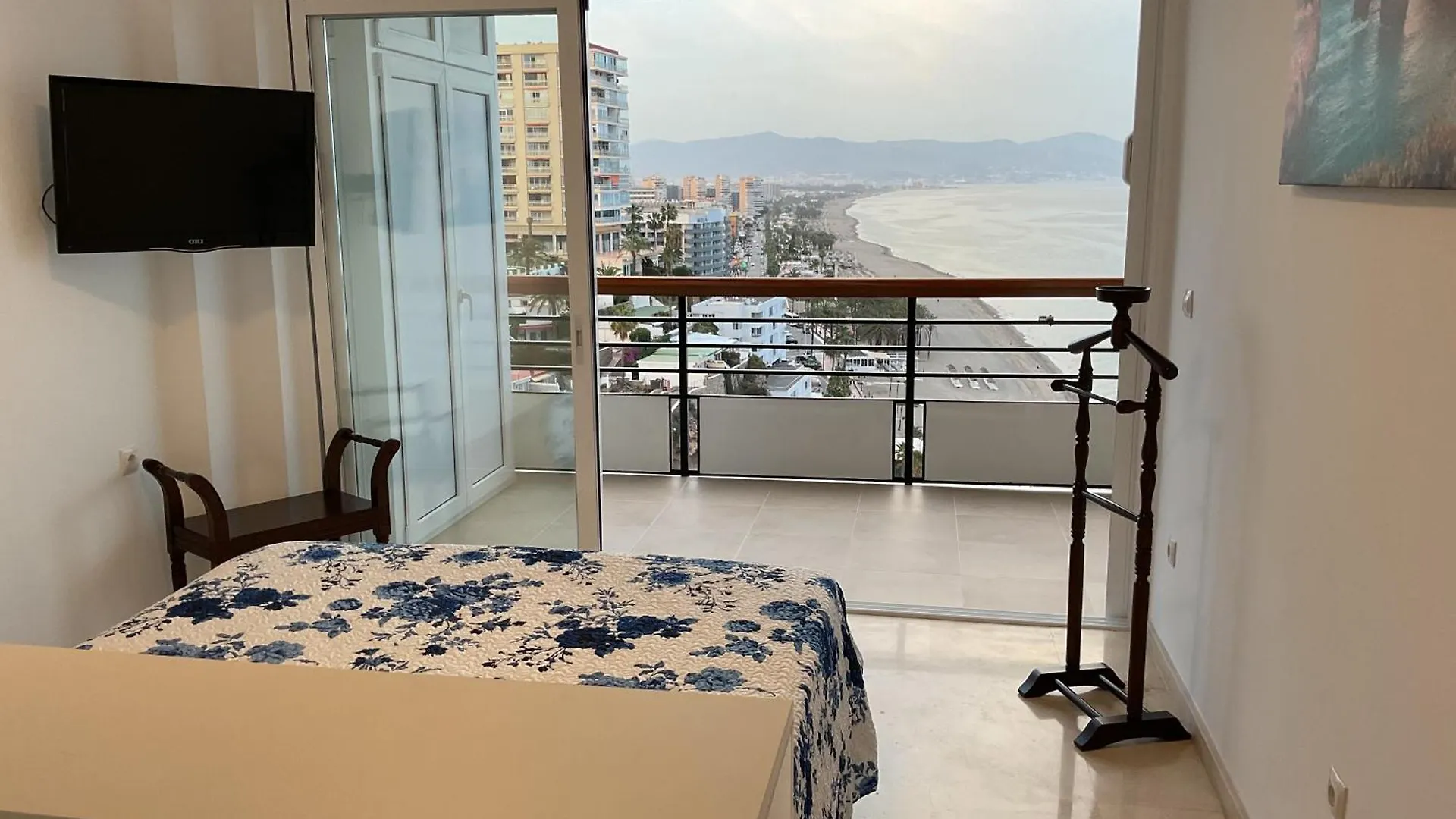 Golden Sunrise - Santa Clara - Vue De Reve Apartment Torremolinos
